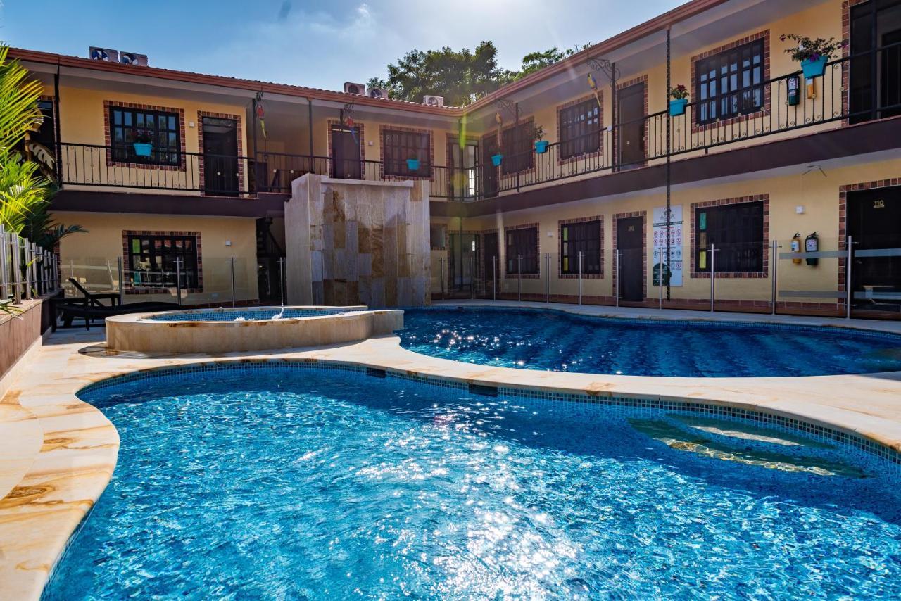 Hotel Vanguardia Natural El Cairo  ภายนอก รูปภาพ