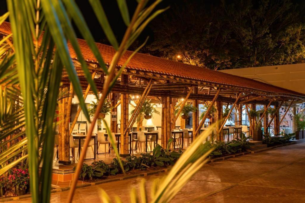 Hotel Vanguardia Natural El Cairo  ภายนอก รูปภาพ